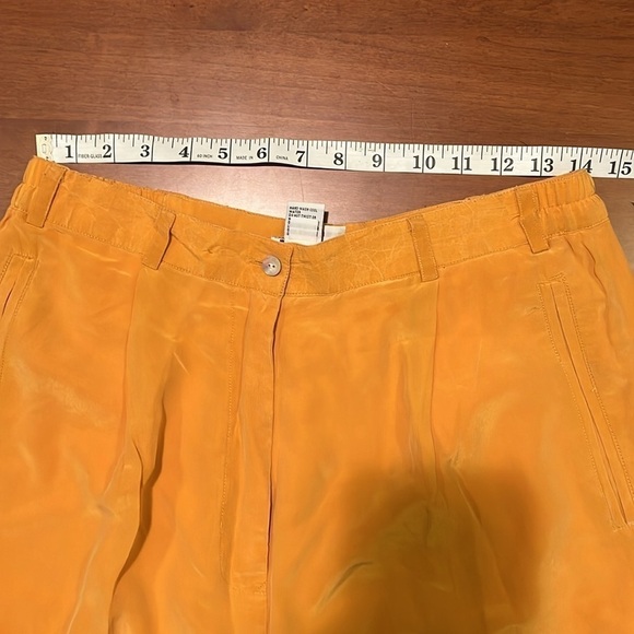 JSong Silk Pleated Short Yellow Orange Size 10 Medium Elastic Sides High waist - Picture 7 of 9